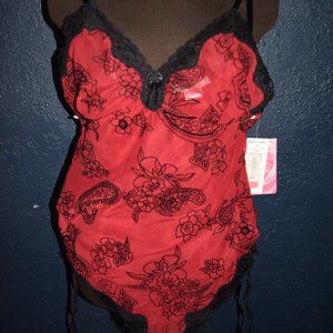 Ladies Red/Black Print Cami Set
